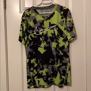 Boys L Nike Dri-fit camo short sleeve t shirt